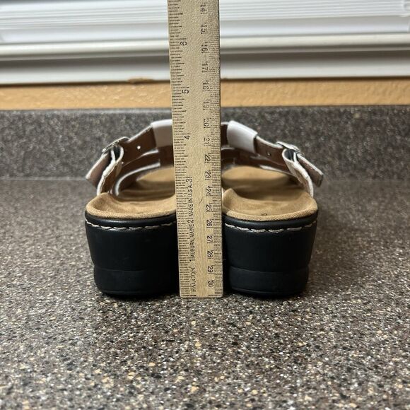 Clarks Collection Sandal Casual White Leather Slip On Open Toe Wedge Womens 9.5M - Picture 8 of 10